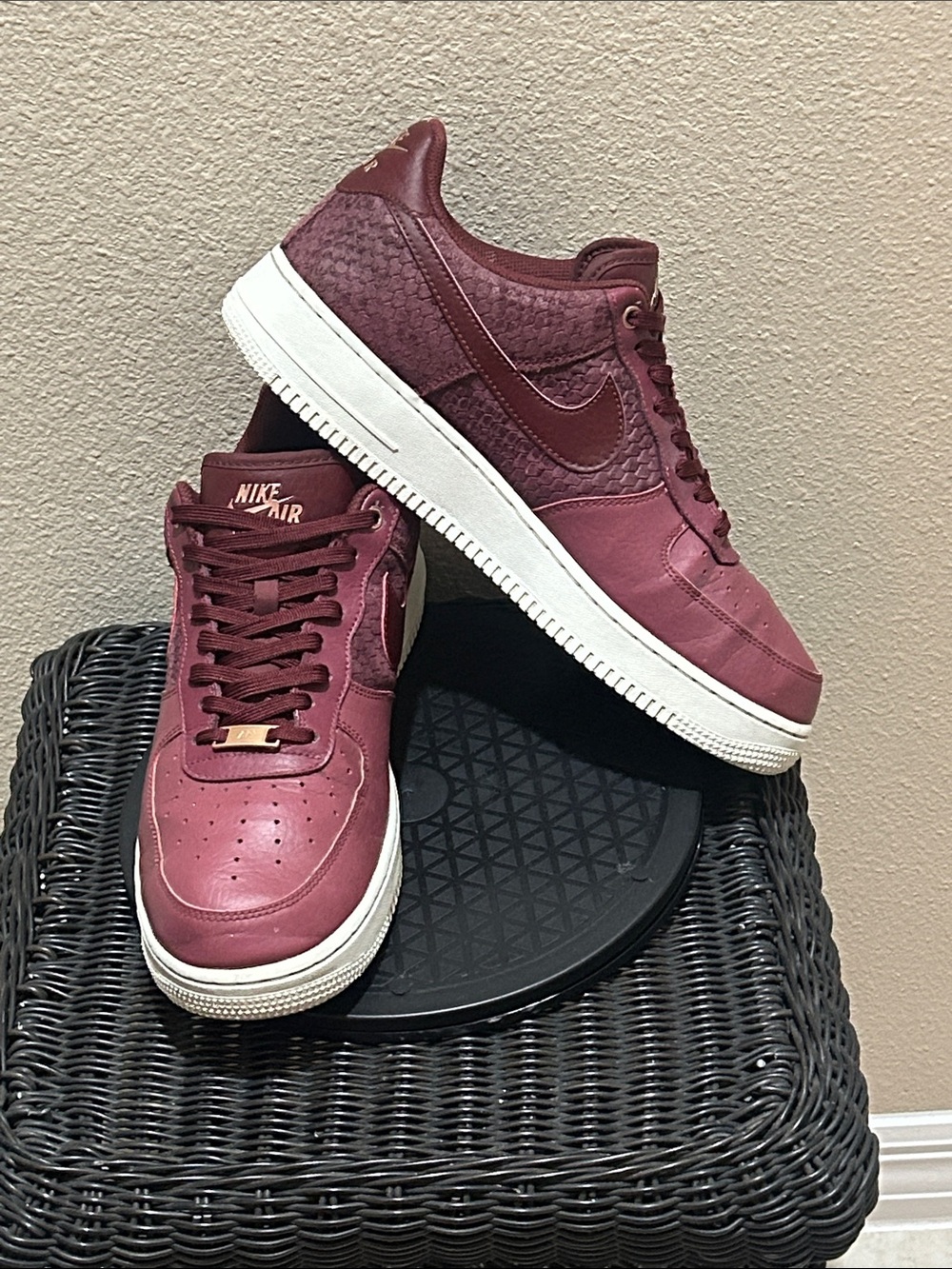 Size 11.5 Nike Air Force 1 ‘07 LV8 Port 823511-602